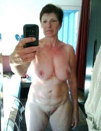 Homemade nude mature selfie - Nudemilfselfie.com