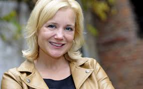 Bakker groeide op in een ondernemersfamilie, haar vader heeft een bloembollenbedrijf in avenhorn. Sonja Bakker Kondigt Scheiding Aan Foto Bndestem Nl