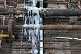 Our trained and licensed plumbers residential septic tank plumbing services in carrollton. The Benefits Of Pipe Winterization In North Dallas Bluefrog Plumbing Drain Of North Dallas