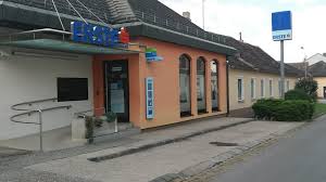 Schreiben sie die erste bewertung zu deutsche bank filiale! Nicht Rentabel Erste Bank Laa Bleiben Partner Der Region Non At