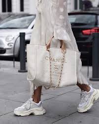 Timeless Black And White Outfits Fashionactivation Fashion Sneakers Outfit Balenciaga Sneakers