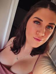 Spot the greys 👵🏽 #selfie #workfarewell #newbeginnings  #sayinggoodbyetotoxicpeople #grandma #greyhairdontcare #makeup #heymama