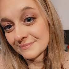 Lauren Weishaar's Instagram, Twitter & Facebook