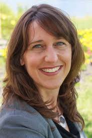 Jennifer Guzman's Instagram, Twitter & Facebook