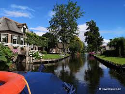 The village is too quiet, too. Giethoorn Urlaub Im Nationalpark Weerribben Wieden Travelinspired