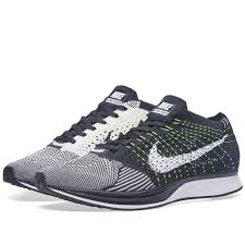 Bought these after the knit by night racer l and haven't looked back. Estasi Simile Rimescolare Nike Flyknit Racer Shoes Feudo La Stanza Pratica