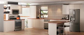 Ge Slate Appliances Slate Kitchen Get Inspired With Some Of The Looks In Our Slate Gallery Modern Kitchen Appliances Slate Kitchen Slate Appliances