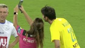 Jul 26, 2021 · belgian professional footballer eden michael hazard was born on 7 january 1991. Selfie Imposed Referee Gives Football Legend Kaka A Yellow Card Then Takes Selfie With Brazilian Star Video Rt Sport News