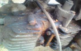 Sebab segala punca masalah ni berlaku kepada kereta2 aku. Punca Minyak Hitam Bocor Bawah Enjin Motor Cakap Pomen Motor