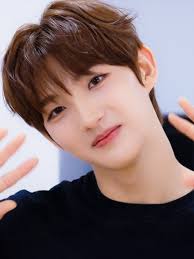 idntt 아이덴티티: 김희주 첫 번째 미니 앨범 소개