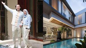 Desain rumah elegan memberikan inpirasi unik guna desain rumah idaman anda. 6 Potret Desain Rumah Baru Cut Meyriska Dan Roger Danuarta Mewah Dan Elegan Hot Liputan6 Com