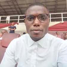 👀 Neuer vs Saka ... was it a penalty, in your opinion? And what about the  Gabriel incident at the other end? 🔴 PLUS