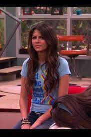 Pretty Curly Hair Victoria Justice Victoria Justice Zoey 101 Vegas Outfit