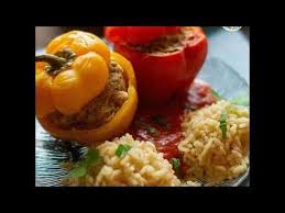 Gefullte Paprikaschoten Mit Reis Und Tomatensauce Aus Dem Thermomix Rezept Rezept Gefullte Paprika Gefullte Paprika Hackfleisch Gefullte Paprikaschoten