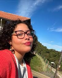 Julia Leite's Instagram, Twitter & Facebook