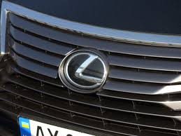 Tell us about your lexus. Lexus Vs Toyota Which Brand Is Right For You Cash Cars Buyer