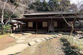 With handcrafted interiors inspired by traditional japanese houses, art director vivia horn's upstate retreat is all about eastern influence. Japanese Style Modern Japanese House Exterior Design Trendecors
