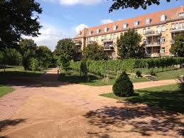 Der durchschnittliche mietpreis in breisach am rhein beträgt 11 € pro quadratmeter. 3 Zimmer Wohnung Zum Verkauf Hohenzollernstr 7 79206 Breisach Breisach Am Rhein Mapio Net