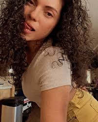 Contenido exclusivo en fansly el link está en el perfil 😘