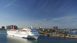 Leaving Miami A Cruiseship Leaving The Port Of Miami Affiliate Miami Leaving Cruiseship Port Leaving Ad Vacation Stock Images Free Cruise Ship