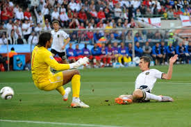 With david jason, bruce alexander, john lyons, arthur white. Wm Torjager Klose 16 Tore Fur Einen Rekord Fussball Faz