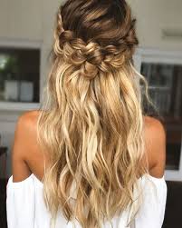 23 The Secret To Boho Wedding Hair 86 Uzun Sac Modelleri Uzun Sac Orgulu Sac