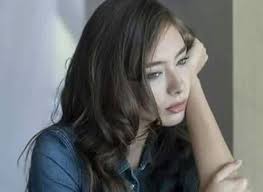 حيل توجع دمعه الفاكد نظر وحيل توجع ضحكه اخرس لو ضحك وحيل توجع صفنه الميت لو عثر بس مو مثل الفاكد ولفه وعاش يظل beauty girl beauty turkish beauty
