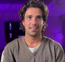 Could this be our #Tangled cast? #SabrinaCarpenter and #TaylorZakharPerez  are down to play #Rupunzel and #FlynnRider in the upcoming Disney  live-action movie. Follow @LiamLovesMovies for more 🍿