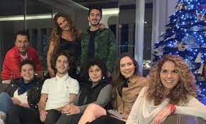 Sitio oficial de lucero, actriz, cantante y conductora mexicana con más de 35 años de trayectoria en el medio del espectáculo. Conoce Al Completo A Los Hijos De Lucero Y Mijares Lucerito Y Jose Manuel Foto 1
