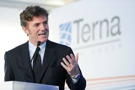 (now a2a) as deputy chairman, in which he was in charge of the gas distribution activities in the northeast of italy as ceo of triveneta gas s.p.a. Chi E Flavio Cattaneo Nuovo A D Di Telecom Italia Panorama