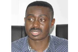 Martin Nkasala, a brother to Ben Phiri, is said to have not be reporting  for work since DPP lost elections, however, he is getting his salary as  usual. Martin is deputy Director