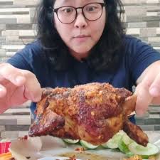 1 ekor (1.2 kg) ayam negeri garam kasar 100 ml minyak sayur 100 ml kecap/shoyu bumbu: Taliwang Guling At Ayamgulingkotabambu Ayam Guling Kota Bambu