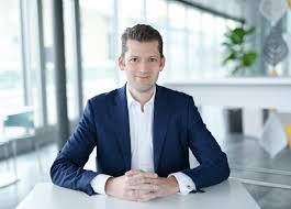 Kühne drängt in die Gesundheitssparte