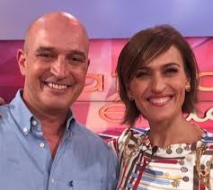 Nuno graciano é a favor da pena de morte e afirma que o pior inimigo da democracia é a própria caso se confirme como candidato autárquico, nuno graciano não representará a opinião do partido. Manobra Para Voltar A Tv Generalista Ninguem Percebeu A Inoportuna Declaracao De Amor De Nuno Graciano Nacional Flash