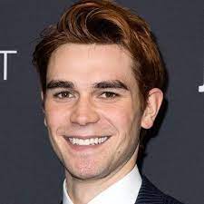 Scroll down to know a lot more about kj apa. K J Apa Bio Age Net Worth Height In Relation Nationality Body Measurement Career