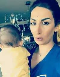فى حى من أحياء القاهره الشعبيه وهو حى شعبى بسيط عريق تزوجت ذكيه من زوجها الصعيدى عطيه وقد أنجبت منه تلاثه أولاد على مدار عشره سنوات زواج وأمها تعدت من العمر الخامسه والخمسون وأبوها على المعاش وتعدى خامسه وستون من عمره بيعانى من أمراض الشيخوخه مثل. Ø±ÙˆÙŠØ¯Ø§ Ø¹Ø·ÙŠØ© Ù„ Ø§ØºØ§Ù†ÙŠ Ø§ØºØ§Ù†ÙŠ Ø§Ù„ØµÙØµØ§ÙØ© Ø§Ù„ÙŠÙˆÙ… Sofsafe Today Facebook