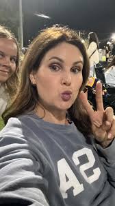 Thanks to my friend Jennifer Vos for joining my undergrad class Management  of Organizations to discuss the importance of giving and getting feedback  effectively. This is SO IMPORTANT to maintain healthy relationships