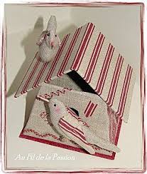 Association Au Fil De La Passion Broderies De St Herblain Nichoir Craft Cartonnage