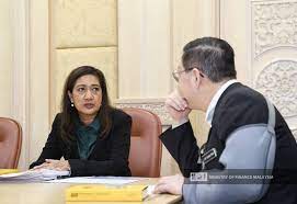 Ku hasnita binti ku samsu. Kunjungan Hormat Pengerusi Majlis Amanah Rakyat Mara 16 Januari 2020 Yb Menteri Kewangan Tuan Lim Guan Eng Telah Menerima Kunjungan Hormat Pengerusi Majlis Amanah Rakyat Yb Dr Hasnita Binti Dato Hashim Di Kompleks