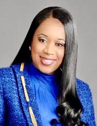 Sheila Spencer's Instagram, Twitter & Facebook