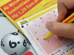 Der höchste einzelgewinn im lotto 6 aus 49 bisher wurde mit rund 37,7 millionen euro im oktober. Lotto Rekord In Deutschland Tipperin Holt Bisher Hochsten Gewinn Bei 6aus49 Herkunft Der Zockerin Auch Bekannt Welt