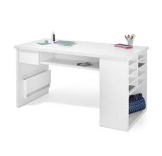 Sei Kreativ Beim Nahen Stricken Und Basteln Schneidetisch Buroschreibtisch Schreibtisch Zu Hause