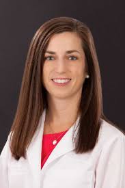 Sara Fernandez's Instagram, Twitter & Facebook