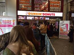 Wenn es um donuts und kaffee geht, ist unsere qualität. Dunkin Donuts Am Munchner Ostbahnhof Redaktion42 S Weblog