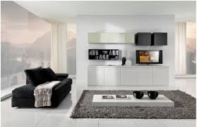 Las salas grandes te permiten tener la posibilidad de tener mas libertada a la hora de elegir un estilo moderno de decoración para ella, ya que el espacio no es una limitación y tienes suficiente espacio para organizar y decorar como mas te guste. Decoracion De Salas Modernas Blancas