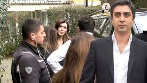 Oyuncu necati şaşmaz ile nagehan kaşıkçı'nın boşanma davasında tarikat detayı ortaya çıktı. Ukrayna Dan Gelen Necati Sasmaz Koronavirus Suphesinden Dolayi Cocuklarini Icra Yoluyla Gorebildi Dailymotion Video