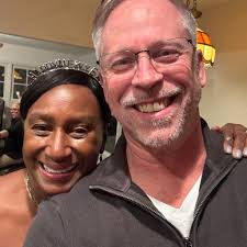 Is anyone else experiencing low water pressure in the neighborhood?