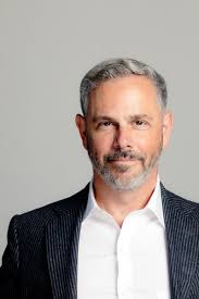 Pepper Pike author Scott Simon attracts worldwide audience with 'Scare Your  Soul' movement