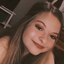 Savannah Wallace (@savvvwallace)