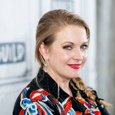 Love is a beautiful thing. Melissa Joan Hart Tells Ad About Her Permanent Move To Her Lake Tahoe Vacation Home Architectural Digest